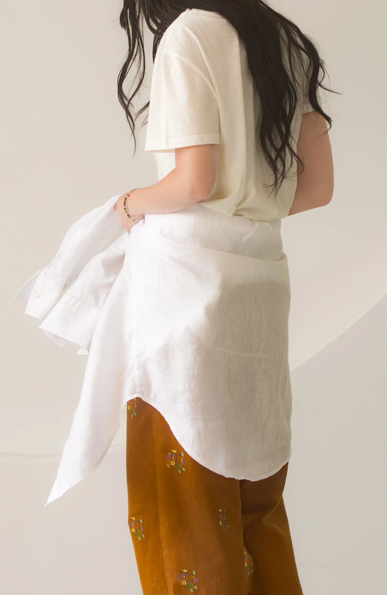 The Timeless Linen shirts-L'ESSENTIAL 6
