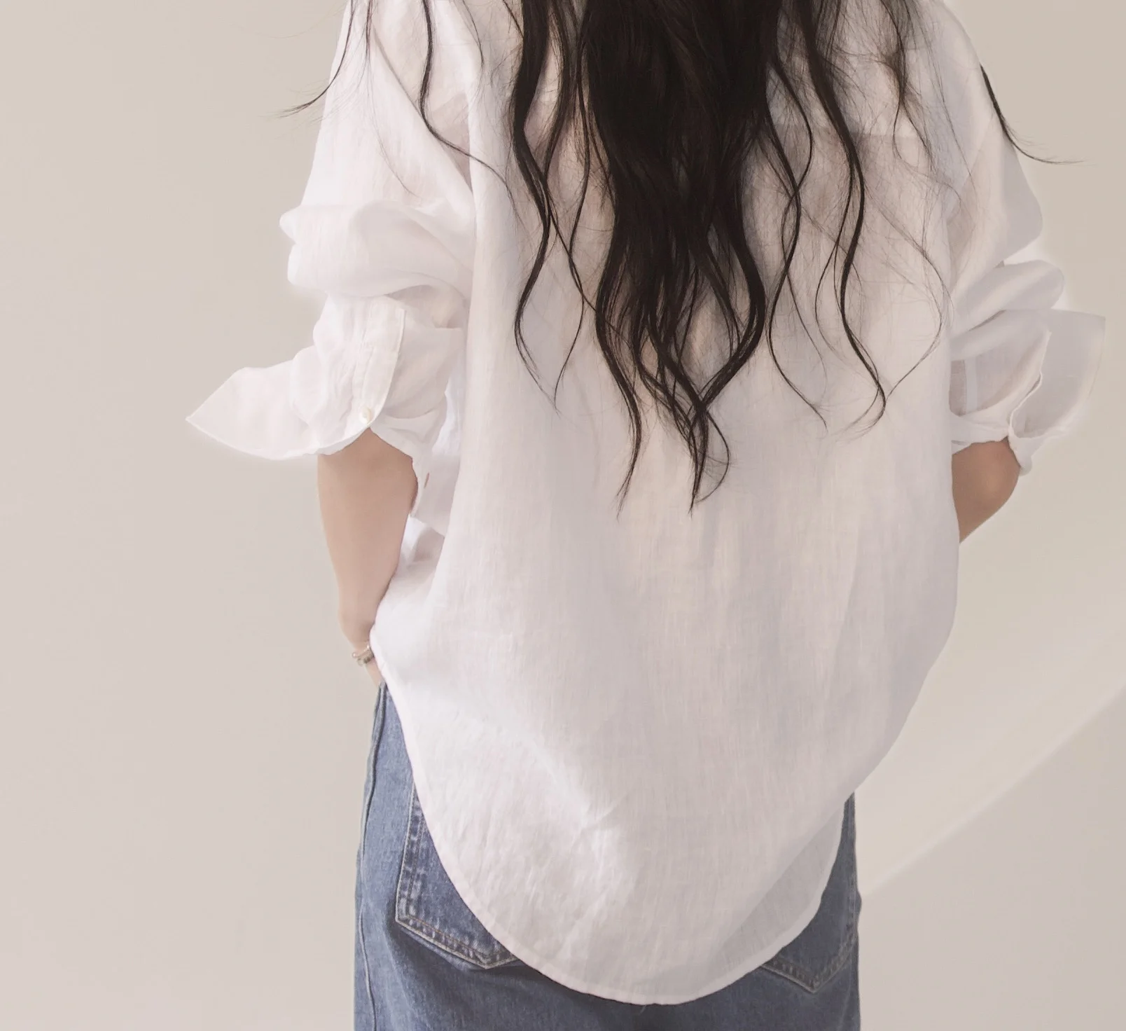 The Timeless Linen shirts-L'ESSENTIAL 2